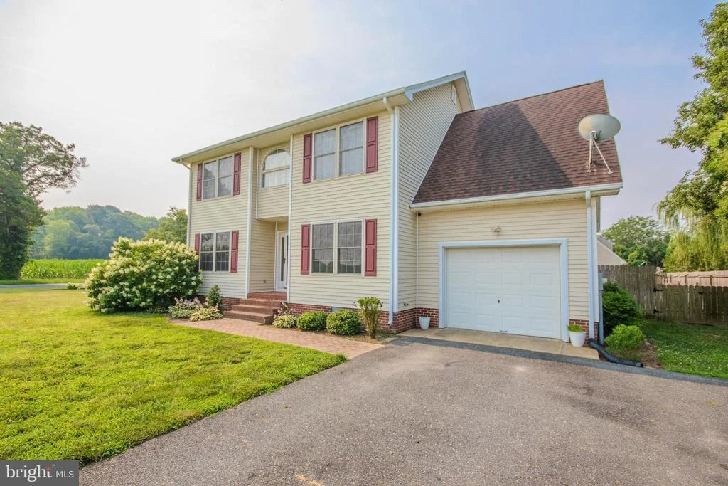 Photo of 26521 PEMBERTON DRIVE