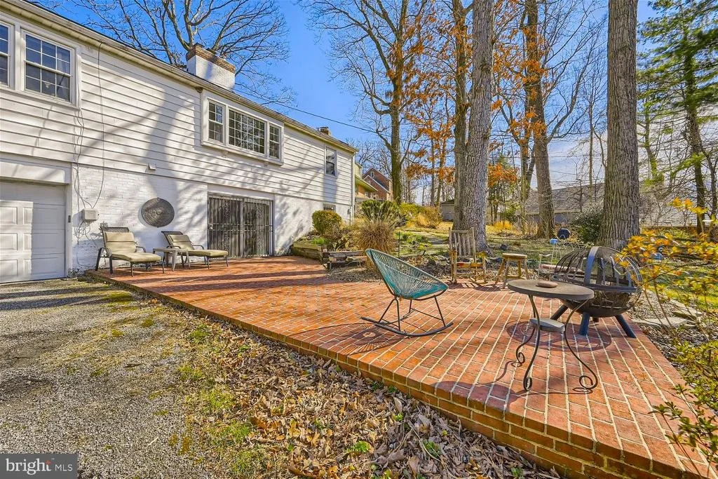 Photo of 857 GLEN ALLEN DRIVE