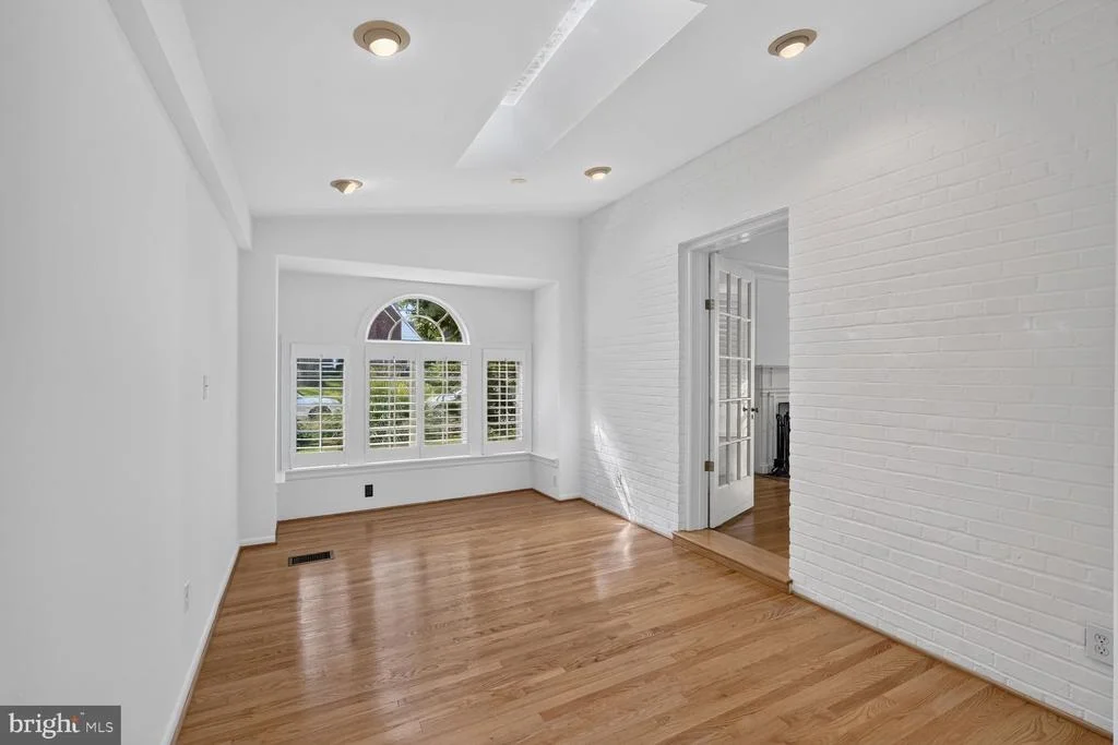 Photo of 8201 LARRY PLACE