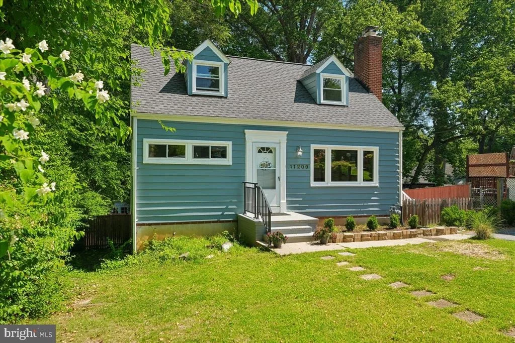 Photo of 11209 MIDVALE ROAD