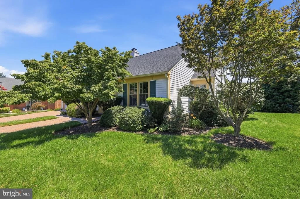 Photo of 2417 BEAR DEN ROAD