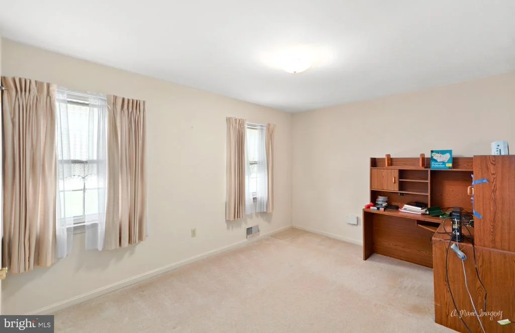 Photo of 202 MEADOWDALE LANE