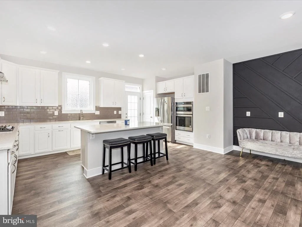 Photo of 1807 FAIRWAY LANE