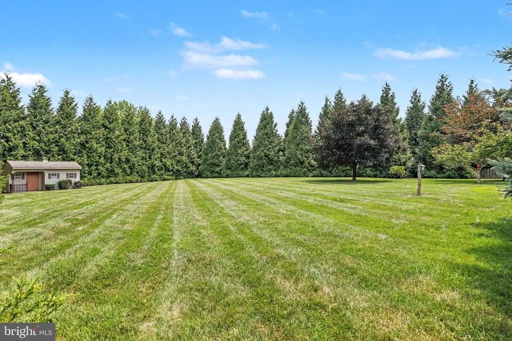 Photo of 12 E SUMMIT DRIVE