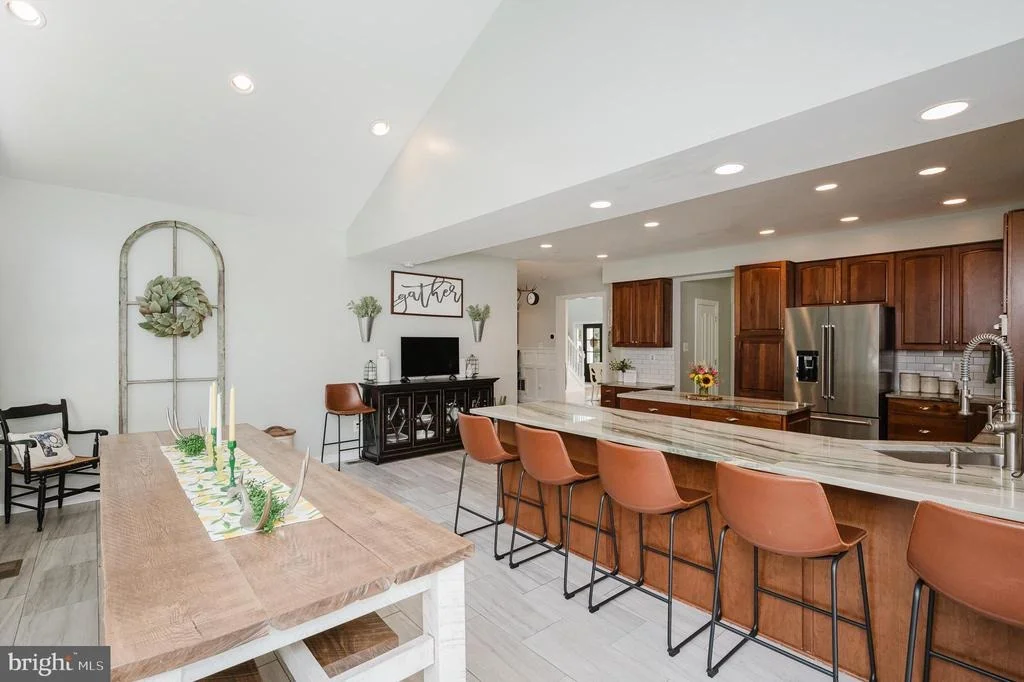 Photo of 2320 QUEENSBURY DRIVE