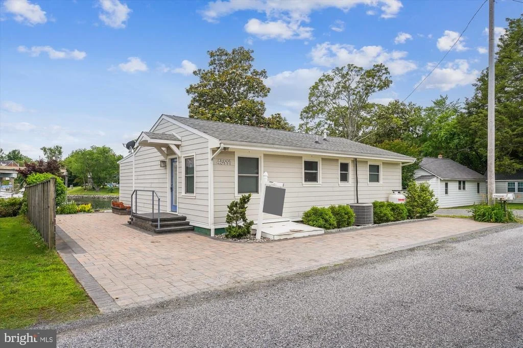 Photo of 45991 CLARKS ROAD