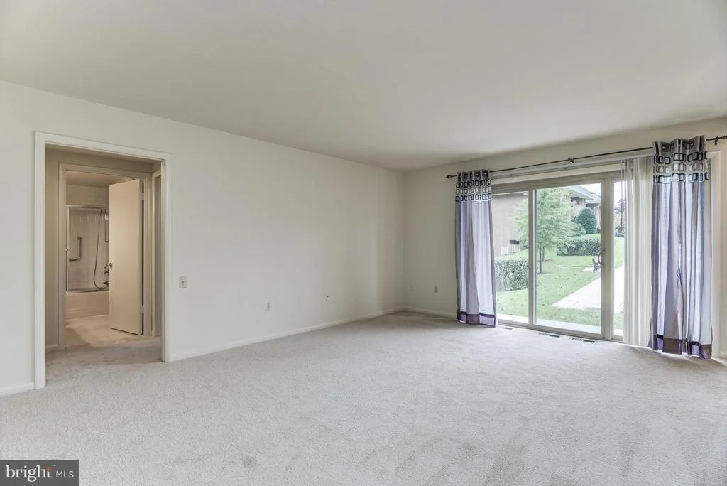 Photo of Unit 82F at 3632 GLENEAGLES DRIVE