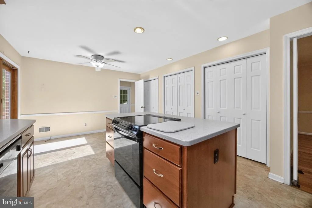 Photo of 10 CHILTON ROAD