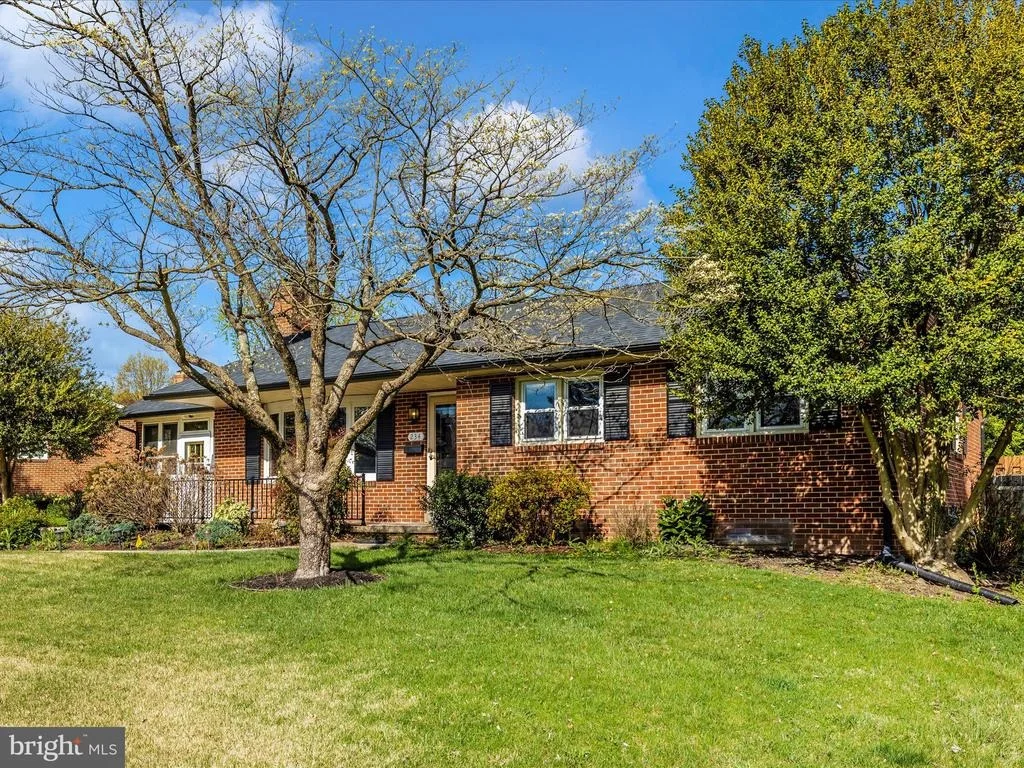 Photo of 234 WYNGATE DRIVE
