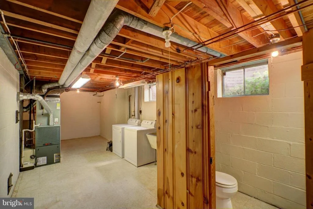 Photo of 500 MAPLE ROAD E