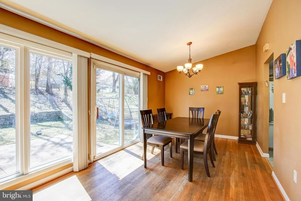 Photo of 906 LAMBERTON DRIVE