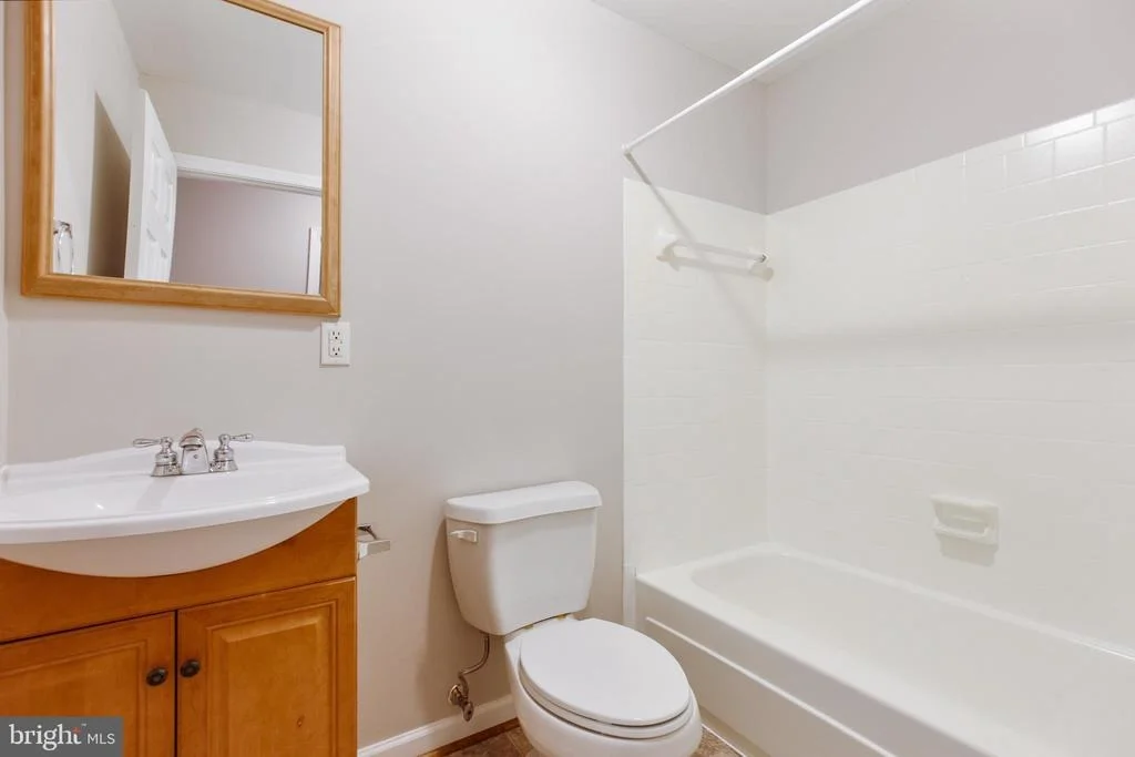 Photo of 12403 LYTTON AVENUE