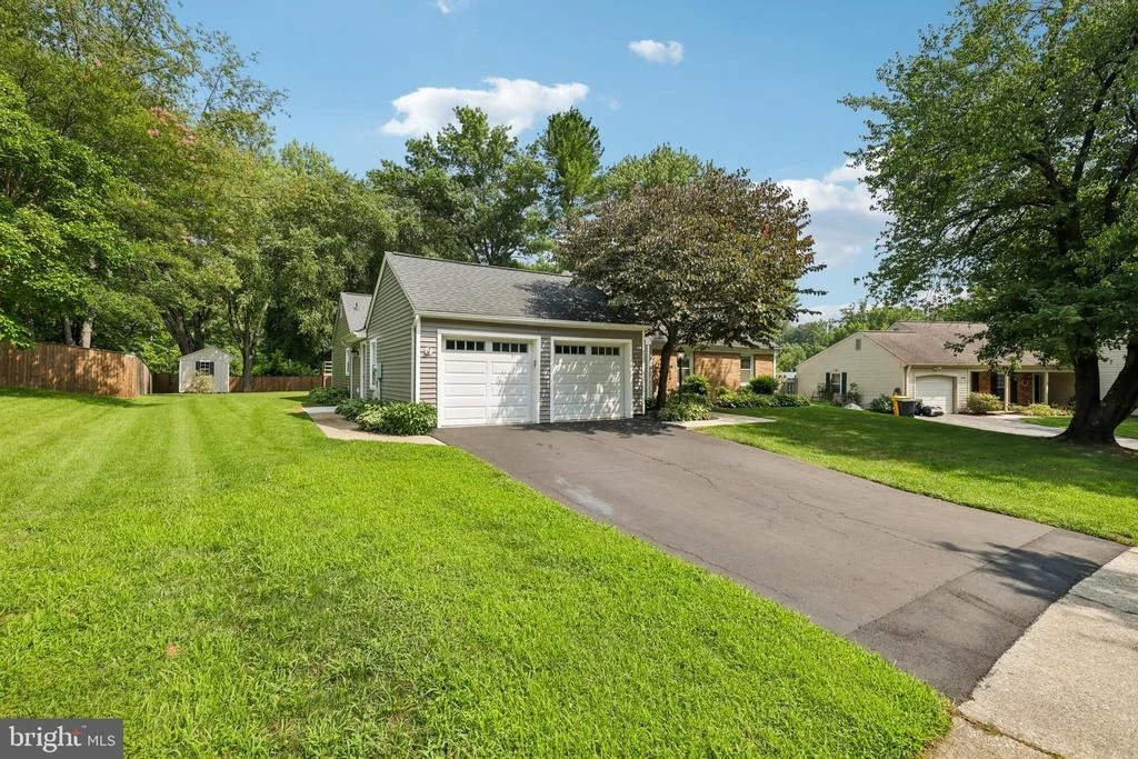 Photo of 1410 KNIGHTS BRIDGE TURN