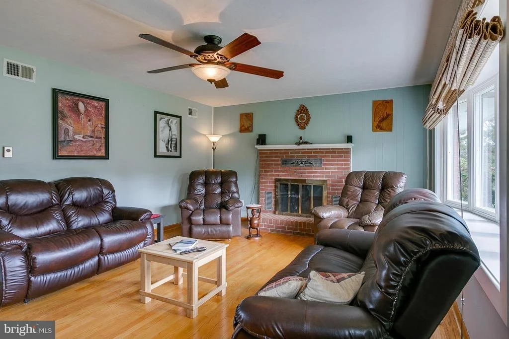 Photo of 344 BARNES AVENUE
