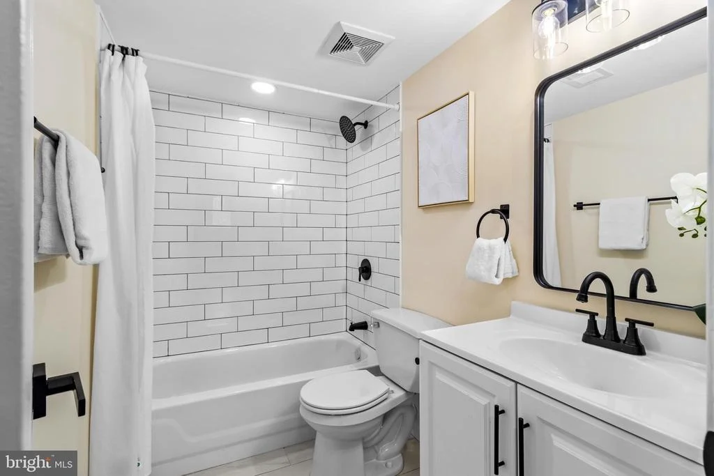 Photo of 3905 LOVE AVENUE