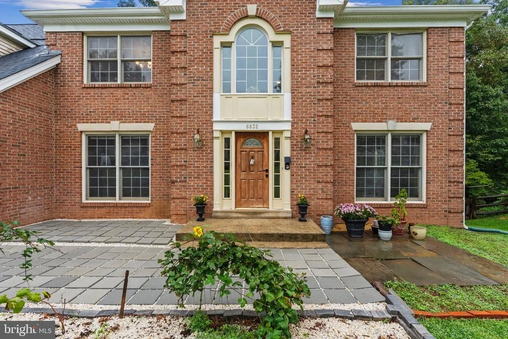 Photo of 6832 COMPTON HEIGHTS
