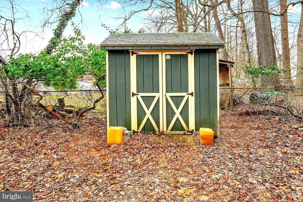 Photo of 5906 PARKWAY DRIVE