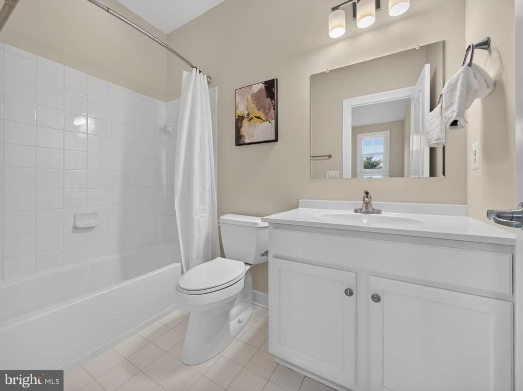 Photo of 3032 MOORE LANE