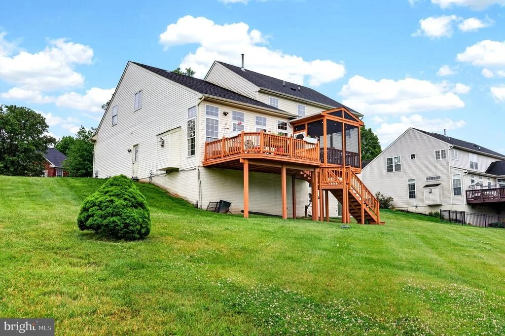 Photo of 8 N POINTE TERRACE