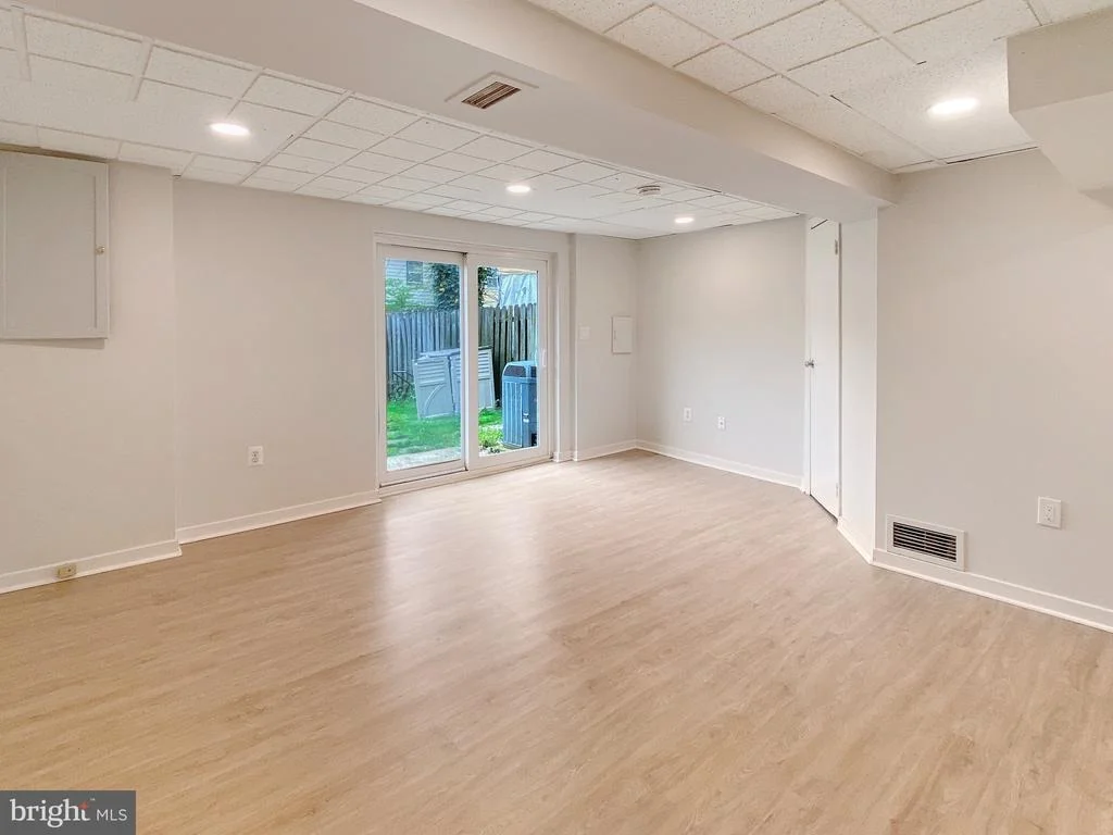 Photo of Unit 1G at 8352 IMPERIAL DRIVE