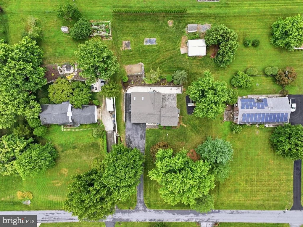 Photo of 6113 ELAINE DRIVE