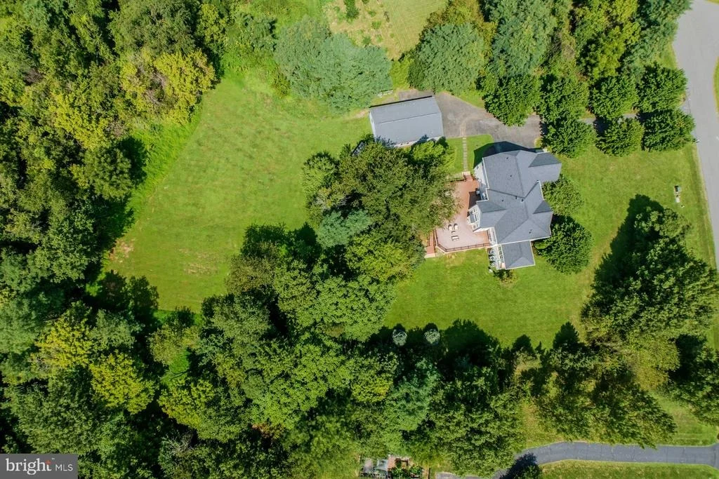 Photo of 17301 ROUNDMONT PLACE