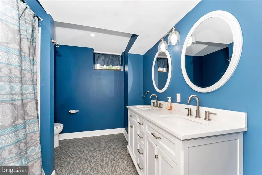 Photo of 301 LANAFIELD DRIVE