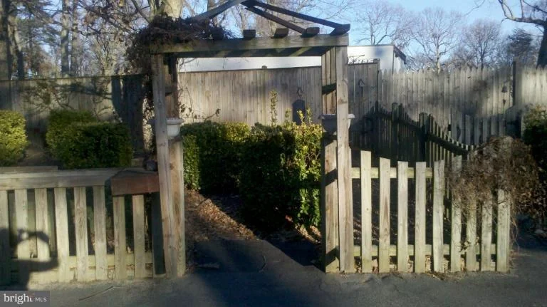 Photo of 5002 LONG BEACH ROAD