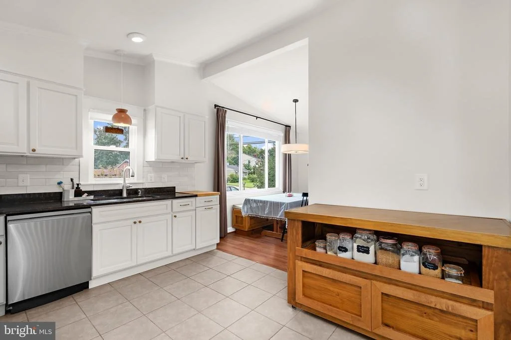 Photo of 1300 GILBERT PLACE