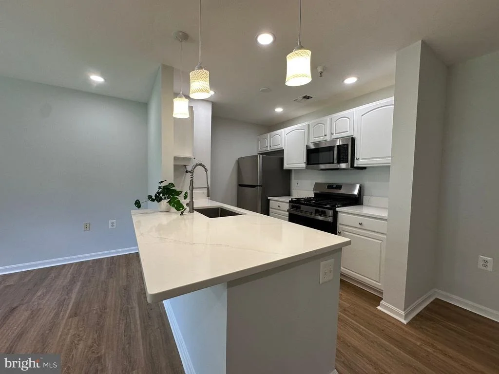 Photo of 43577 PATCHING POND SQUARE