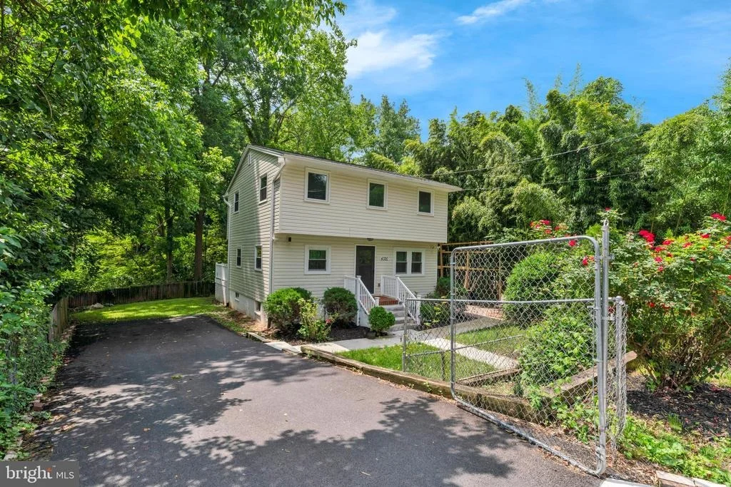 Photo of 4320 IVY GLEN ROAD