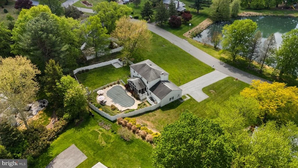 Photo of 5008 LAKE CIRCLE W