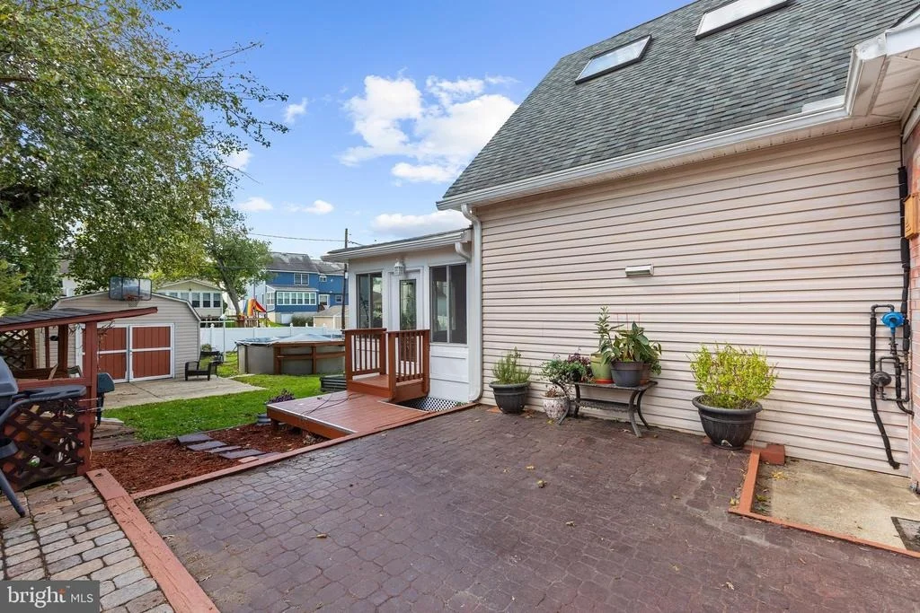 Photo of 545 FOREST VIEW ROAD