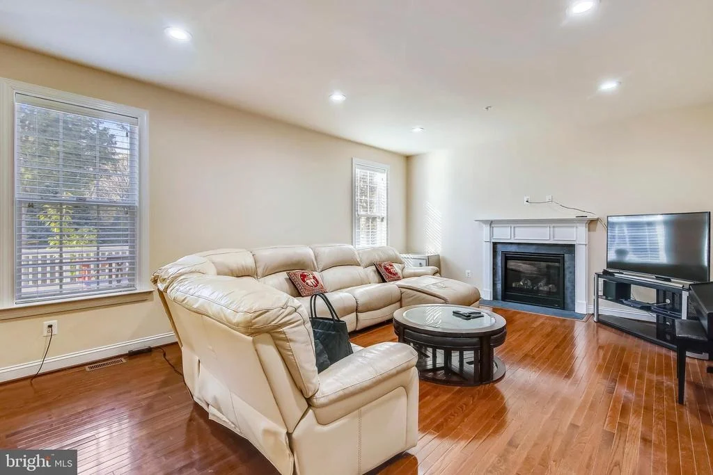 Photo of 6130 BARTONSVILLE ROAD