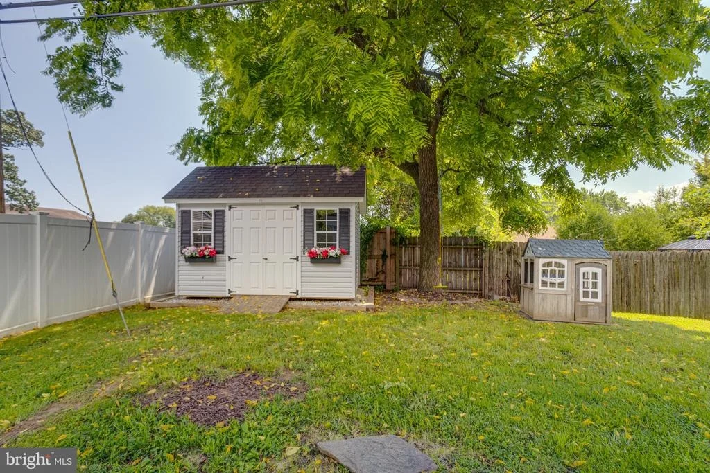 Photo of 215 GLIDER DRIVE
