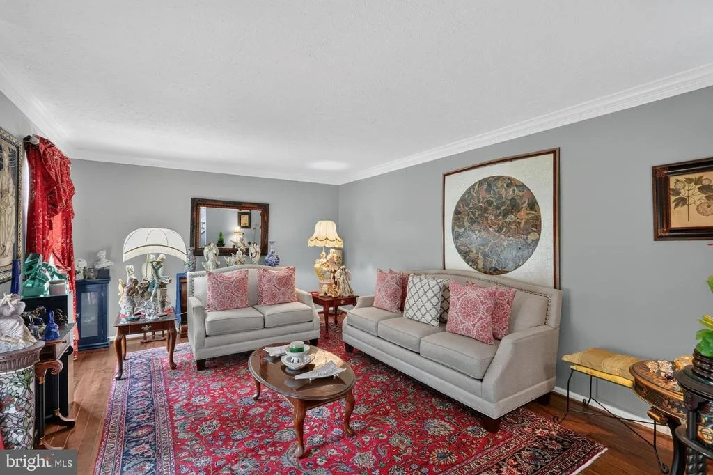 Photo of 19319 PLUMMER DRIVE