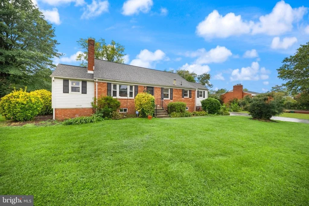 Photo of 8904 FORT DRIVE