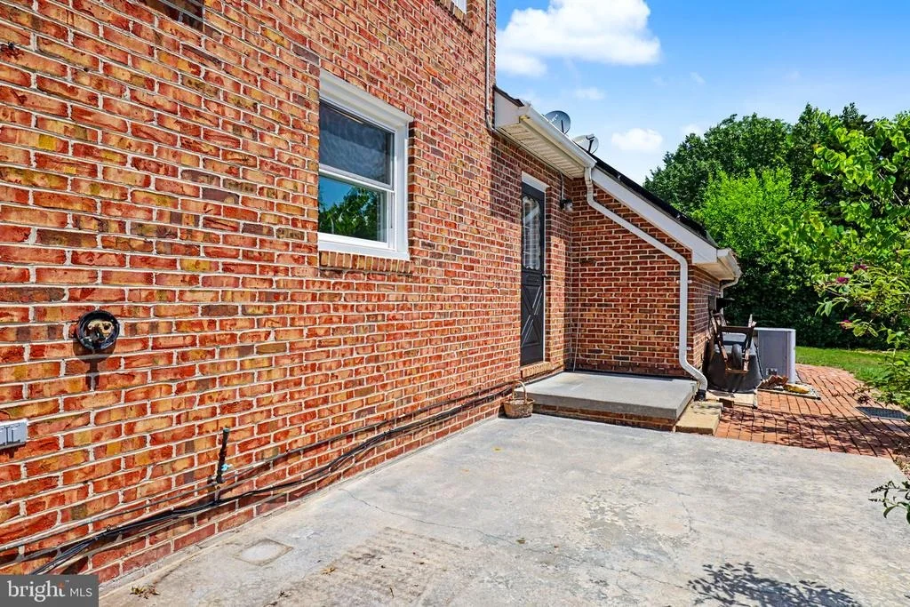 Photo of 2105 SHAWN DRIVE
