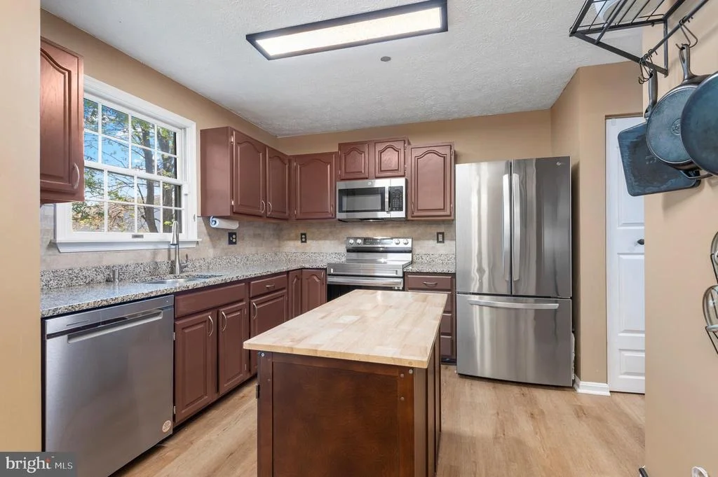 Photo of 1315 SOMERSET ROAD
