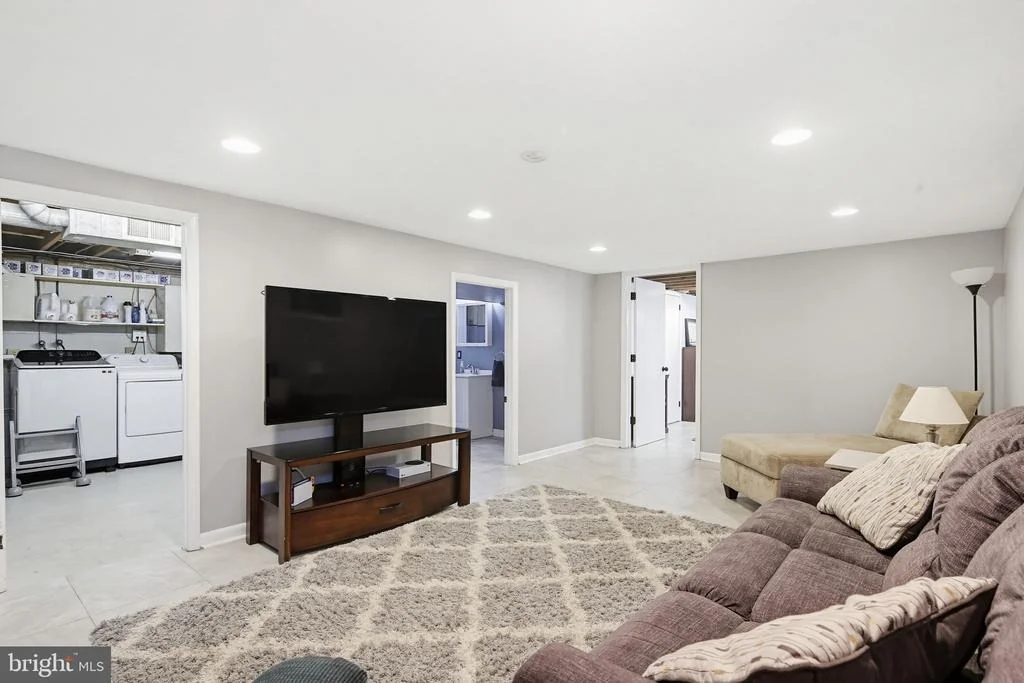 Photo of 620 LEE WAY