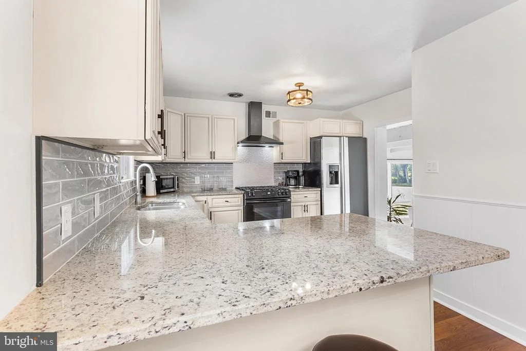 Photo of 600 MAPLE