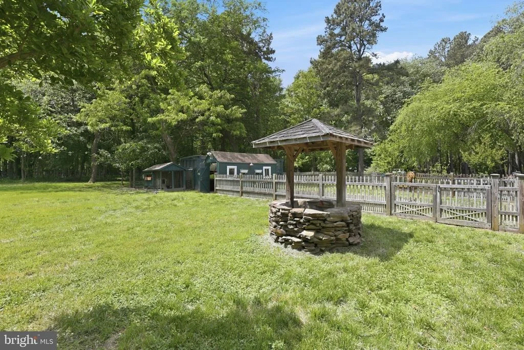 Photo of 5865 DEALE BEACH ROAD