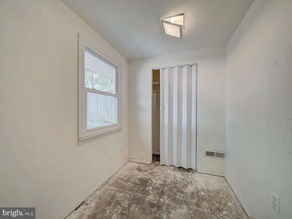 Photo of 9303 KIMBARK AVENUE