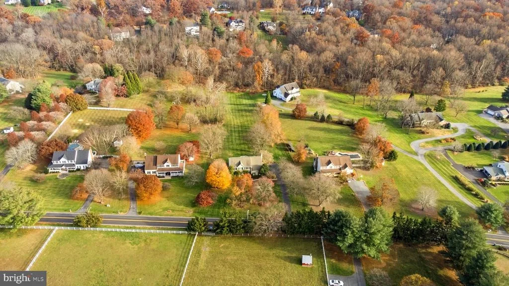 Photo of 9716 HUNTMASTER ROAD