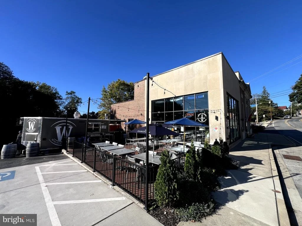 Photo of 1101 MIDVALE AVENUE