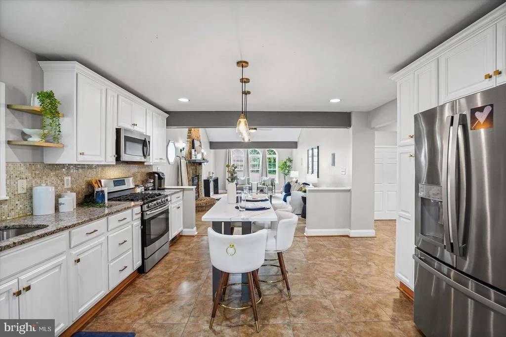 Photo of 6394 BEECHFIELD AVENUE