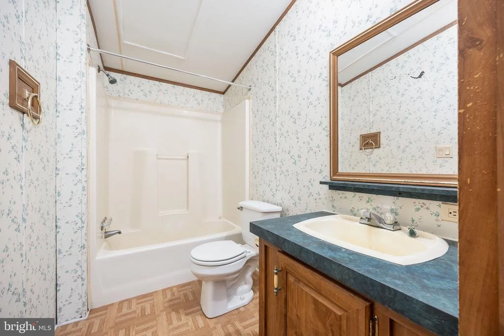 Photo of 22147 ROYAL OAK ROAD