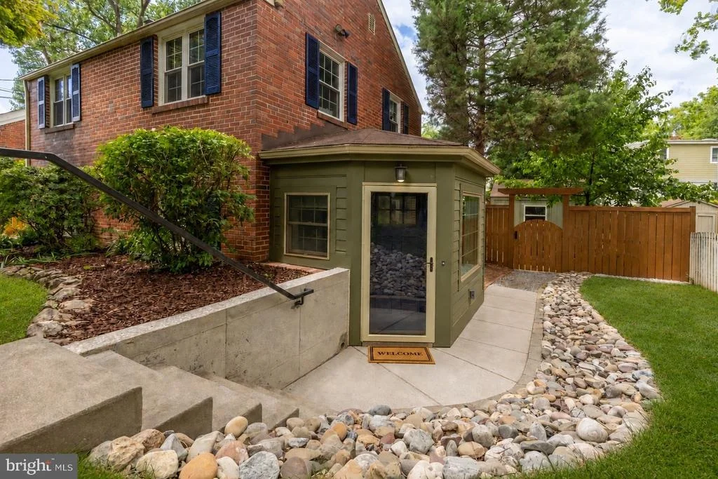 Photo of 1607 BALLARD STREET