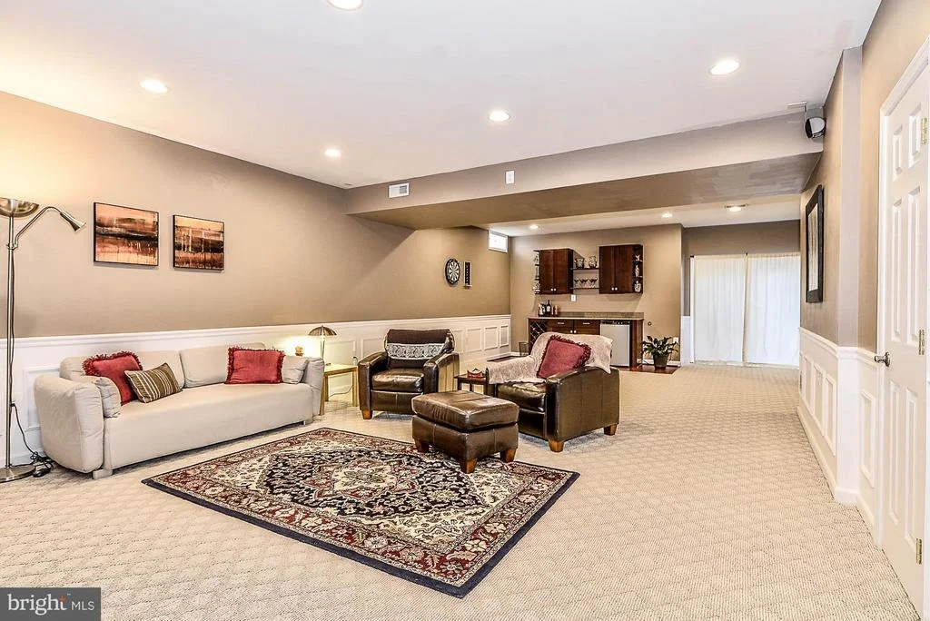 Photo of 23049 MINERVA DRIVE