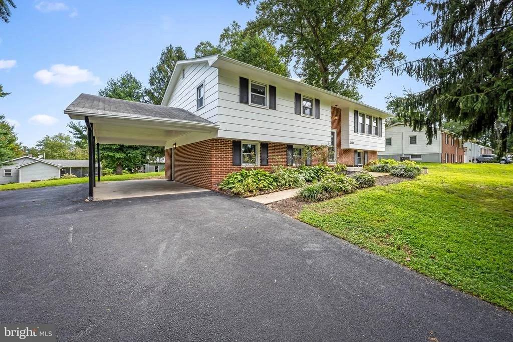 Photo of 3502 LARK DRIVE
